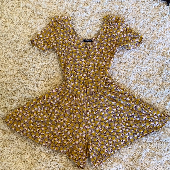 Gold Mini Romper Dress, gathered at shoulders & waist, Easy Front Opening - Picture 7 of 16